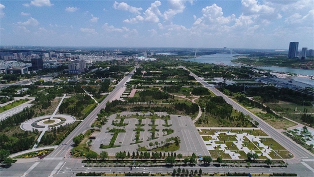 標(biāo)題：鄂爾多斯站立的文字文化主題公園
瀏覽次數(shù)：2112
發(fā)表時間：2020-10-16