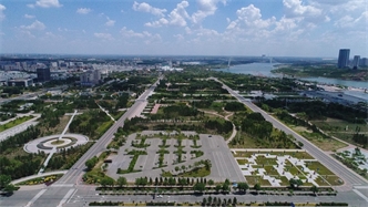 標(biāo)題：鄂爾多斯站立的文字文化主題公園
瀏覽次數(shù)：2102
發(fā)表時間：2020-10-16